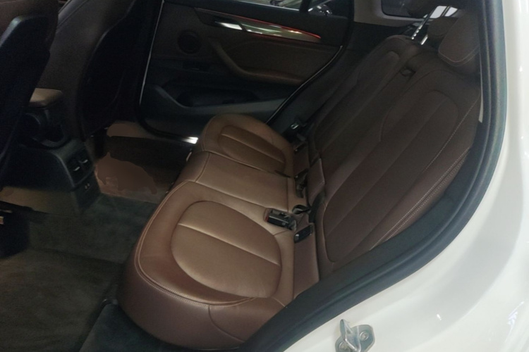 BMW X1 2019 car image #17
