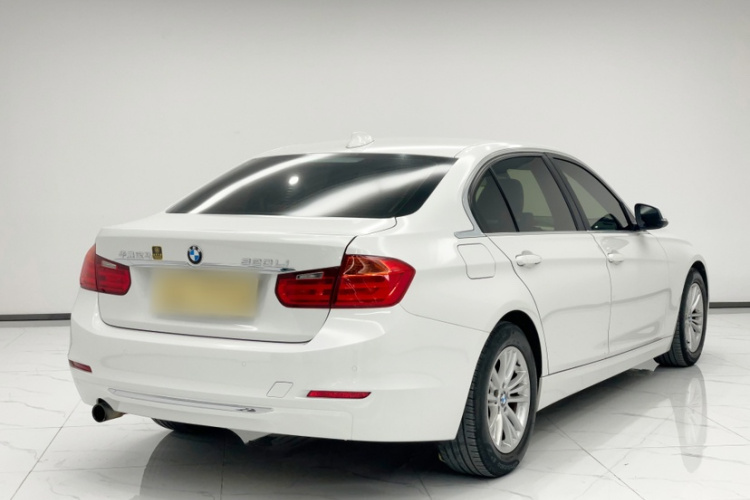 BMW 3 Series 2015 #8 BMW 3 Series 2015 car image #8