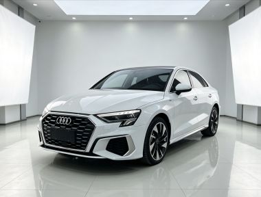 Audi A3 2024 immagine di auto 