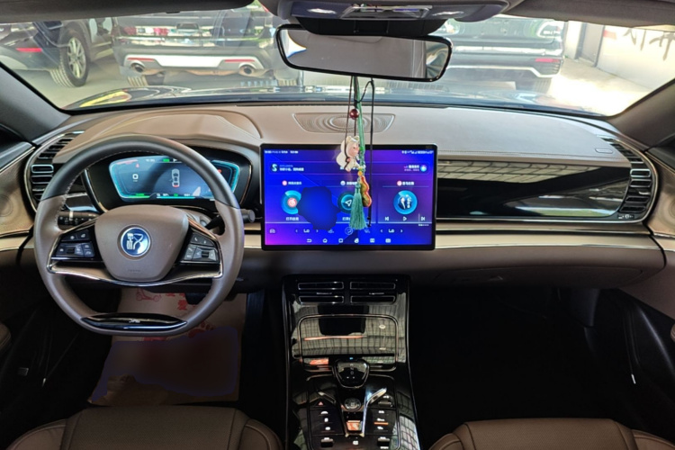 BYD Han 2021 car image #10