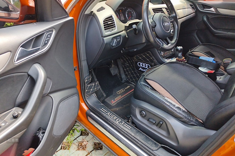 Audi Q3 2016 car image #18
