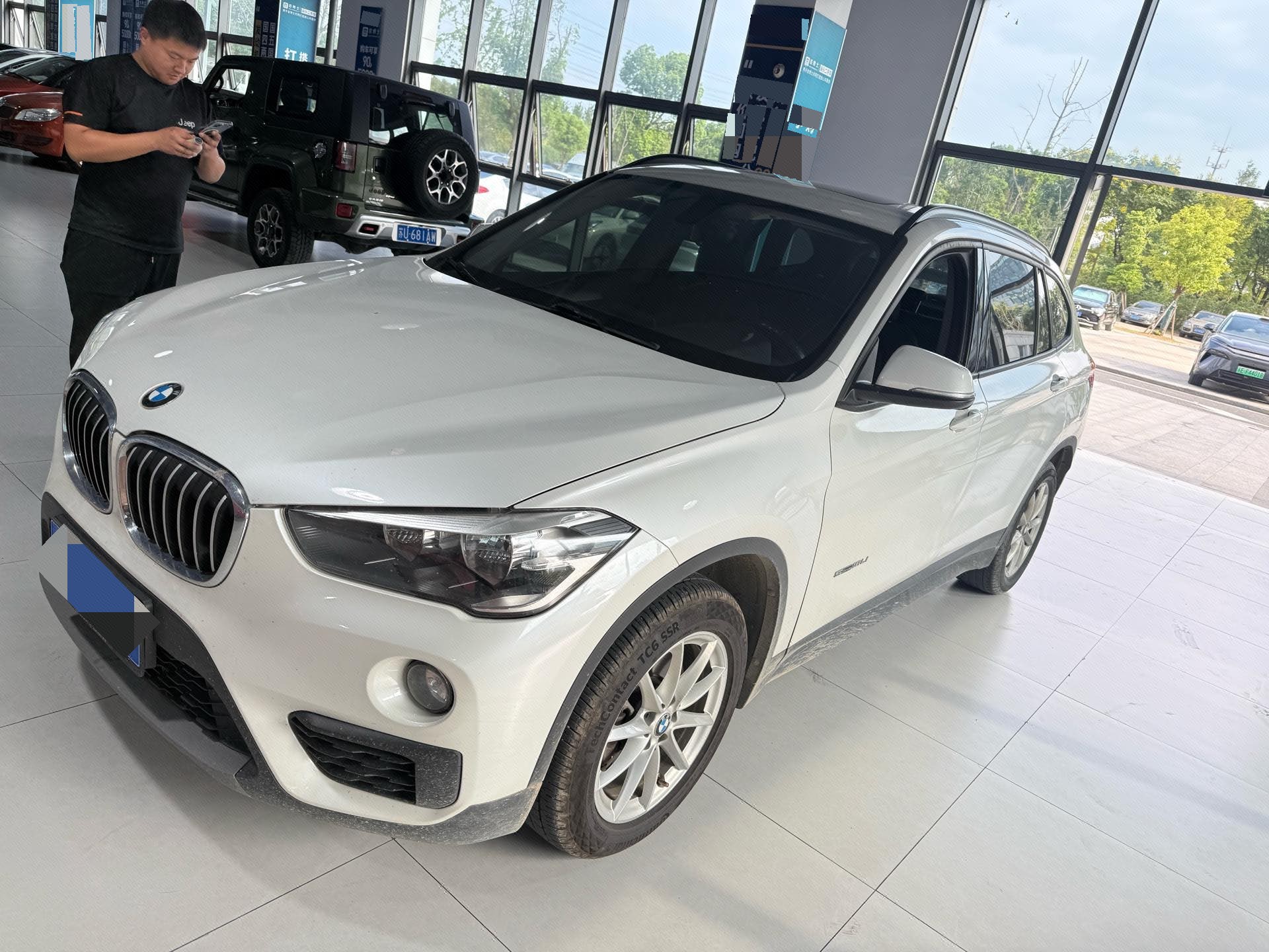 BMW X1 2017 BMW X1 2017 car image