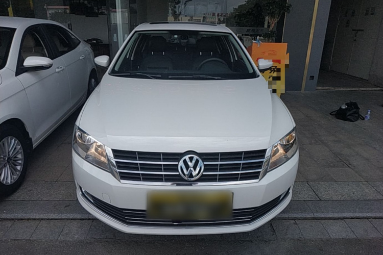 Volkswagen Lavida 2015 car image #3