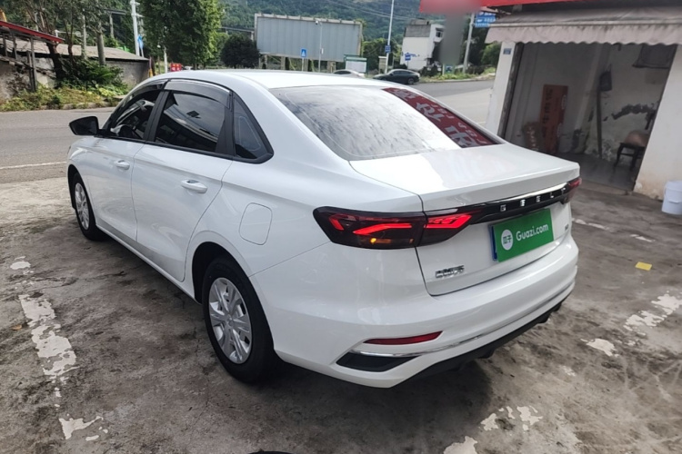 GEELY Emgrand 2025 #5 GEELY Emgrand 2025 car image #5