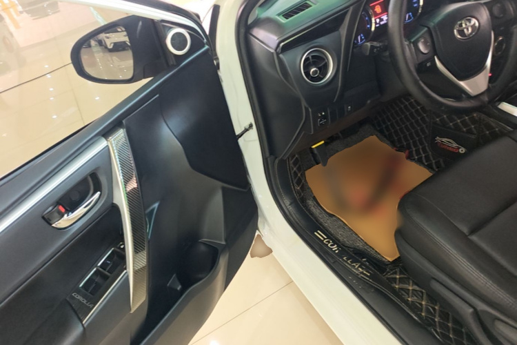 Toyota Corolla 2019 immagine di auto #16