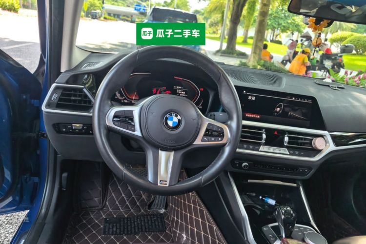 BMW 3 Series 2020 car image #12