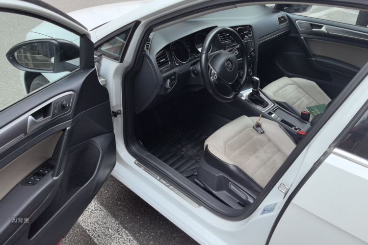 Volkswagen Golf 2017 car image #18