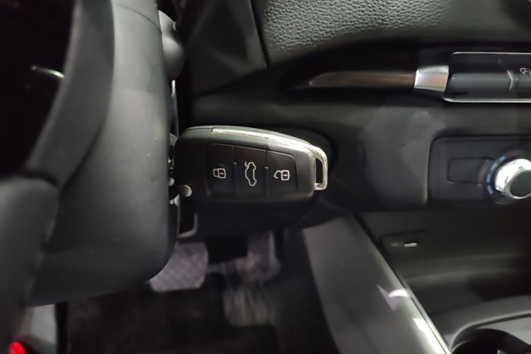 Audi A3 2018 car image #9
