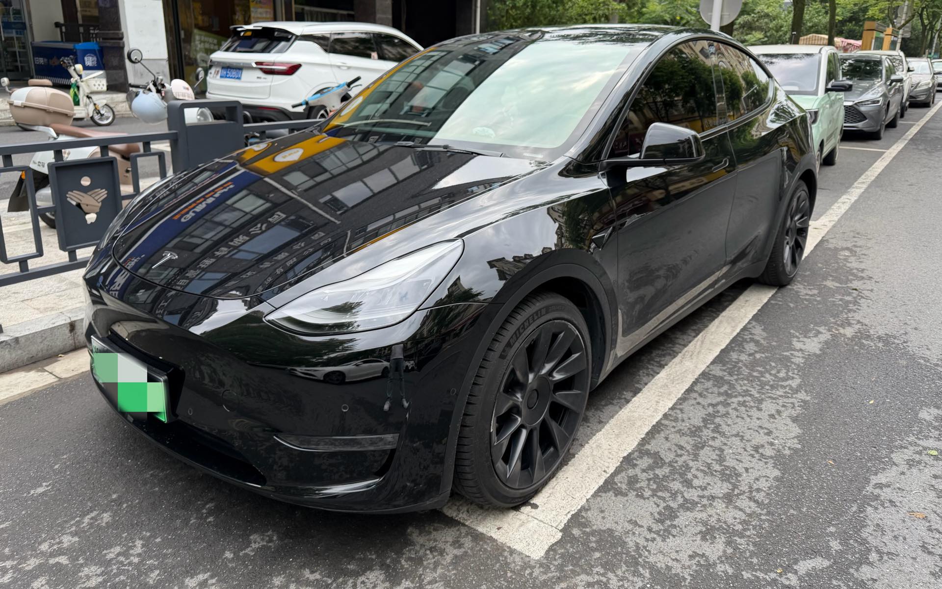 Tesla Model Y 2022 Tesla Model Y 2022 car image