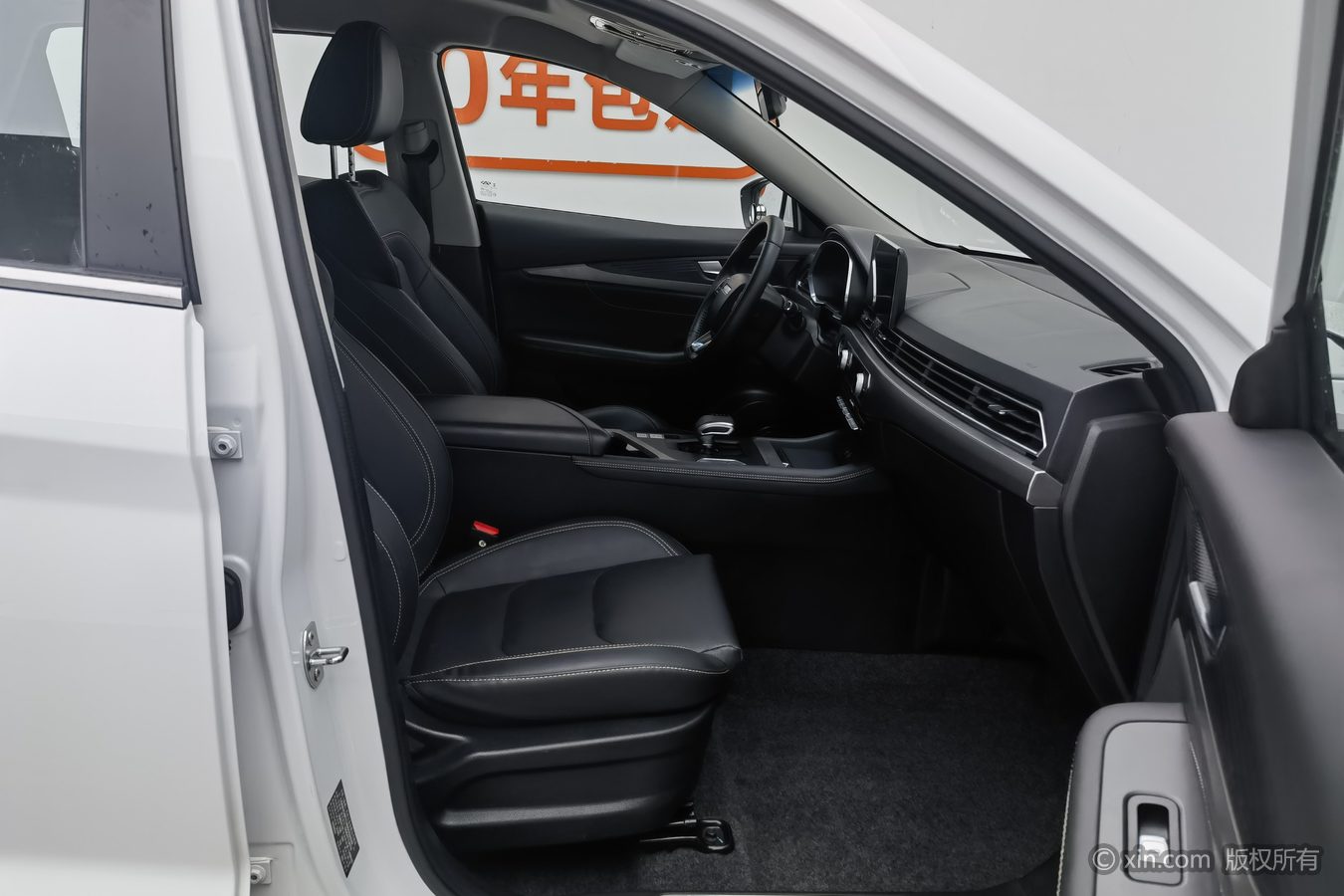 Soueast DX8 S 2023 car image #24