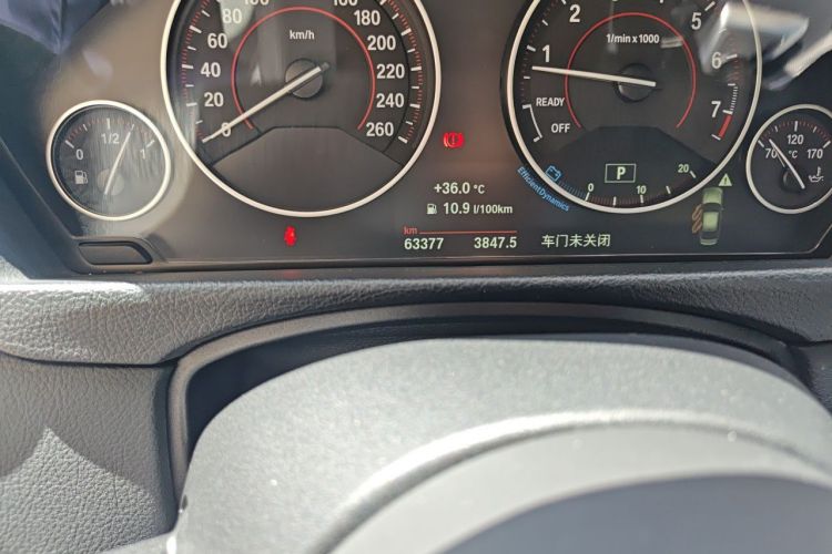 BMW 3 Series 2019 car image #10