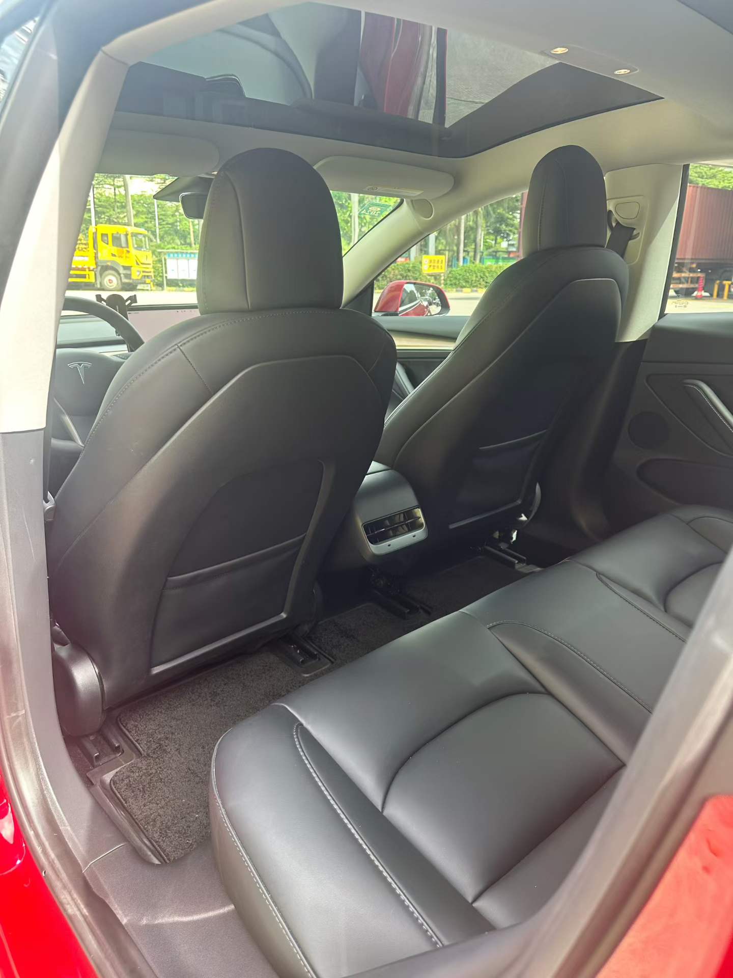 Tesla Model 3 2022 car image #7