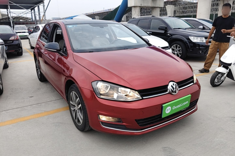 Volkswagen Golf 2017 car image #4