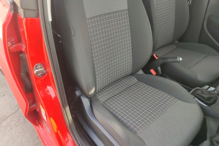 Volkswagen Polo 2017 صورة سيارة #24