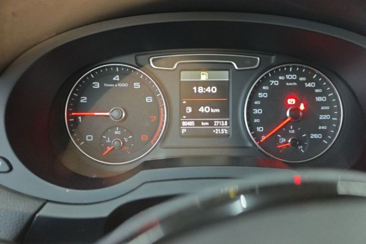 Audi Q3 2015 #12 Audi Q3 2015 car image #12