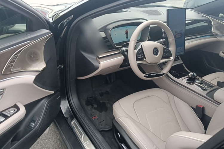 BYD Han 2024 car image #16