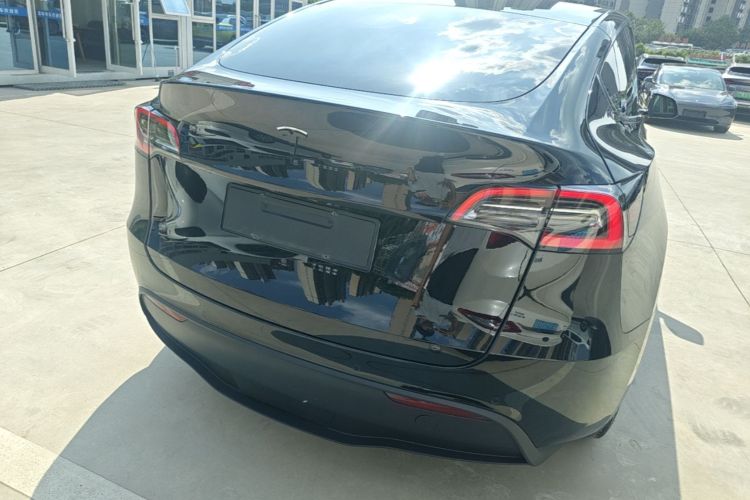 Tesla Model Y 2023 #7 Tesla Model Y 2023 immagine di auto #7