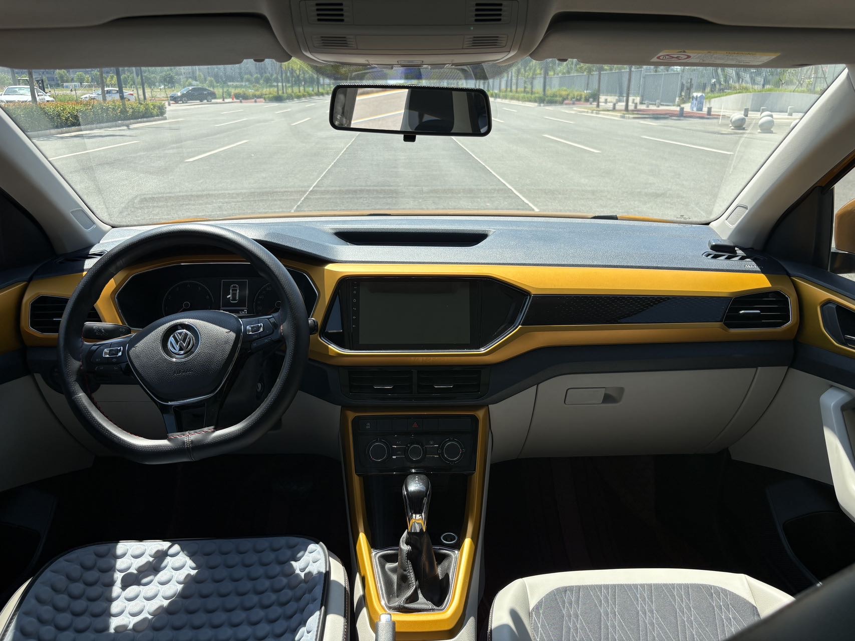 Volkswagen T-Cross 2020 immagine di auto #5