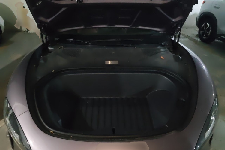 MI SU7 2025 immagine di auto #22