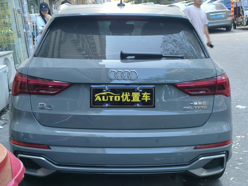 Audi Q3 2024 car image #8