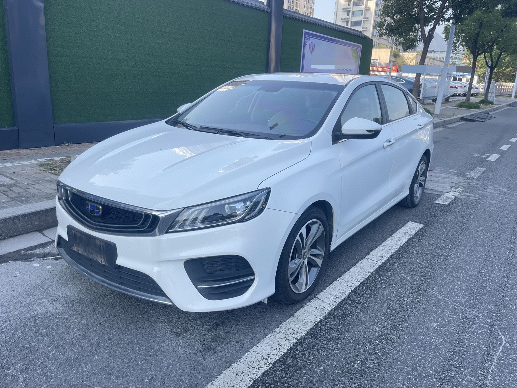 GEELY Binray 2019 car image 