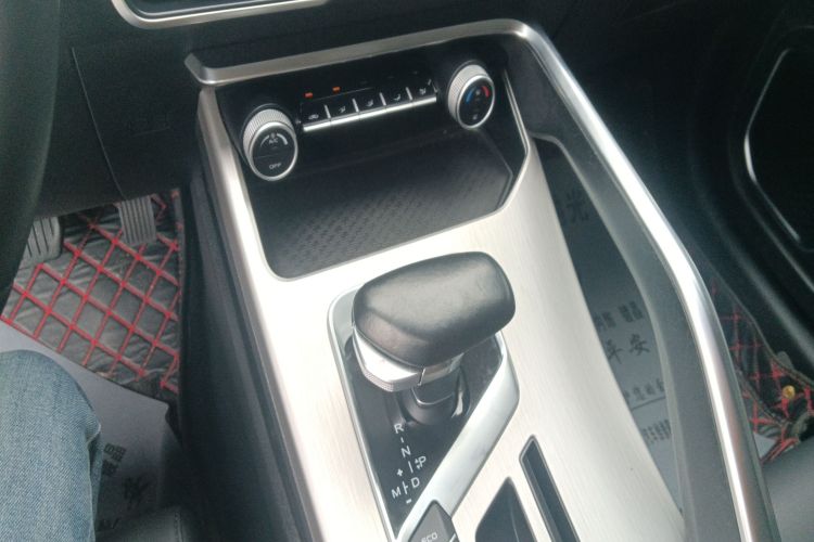 GEELY Coolray 2022 car image #18