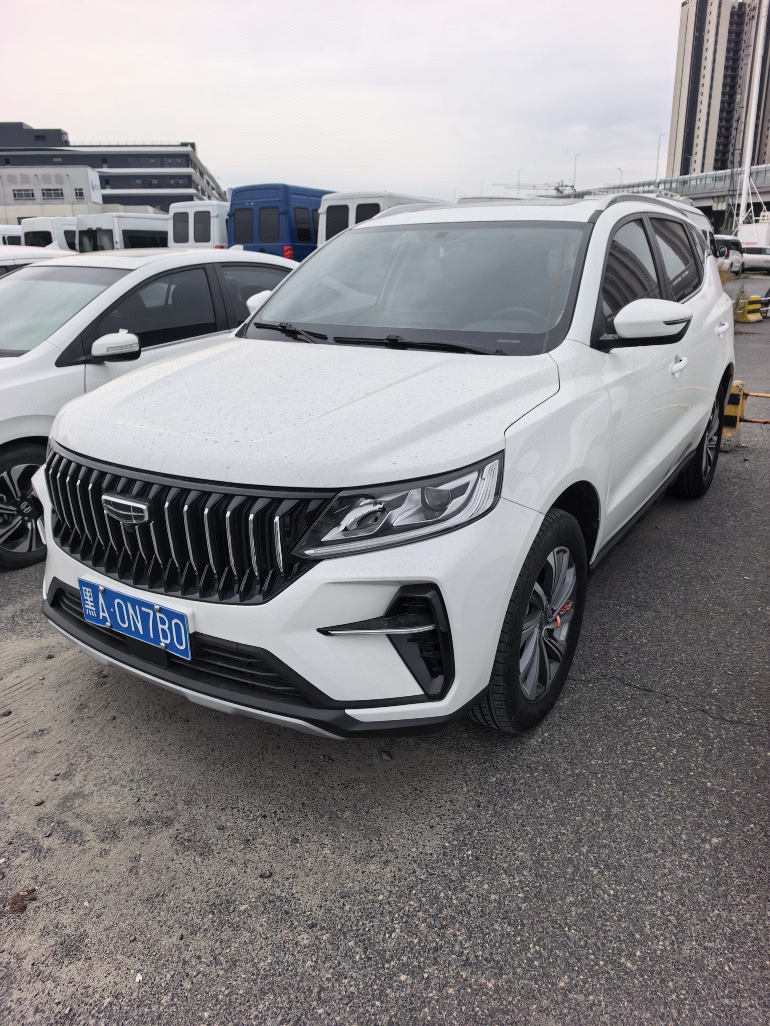 GEELY Vision X6 2024 car image 