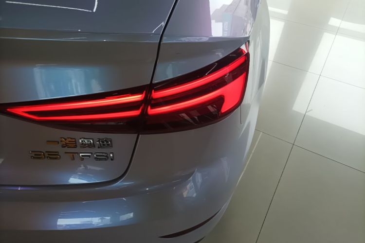 Audi A3 2019 car image #8