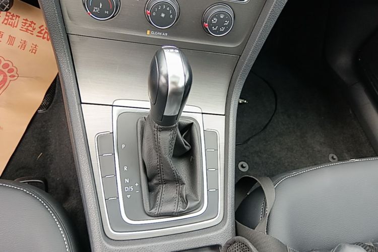 Volkswagen Golf 2016 car image #18