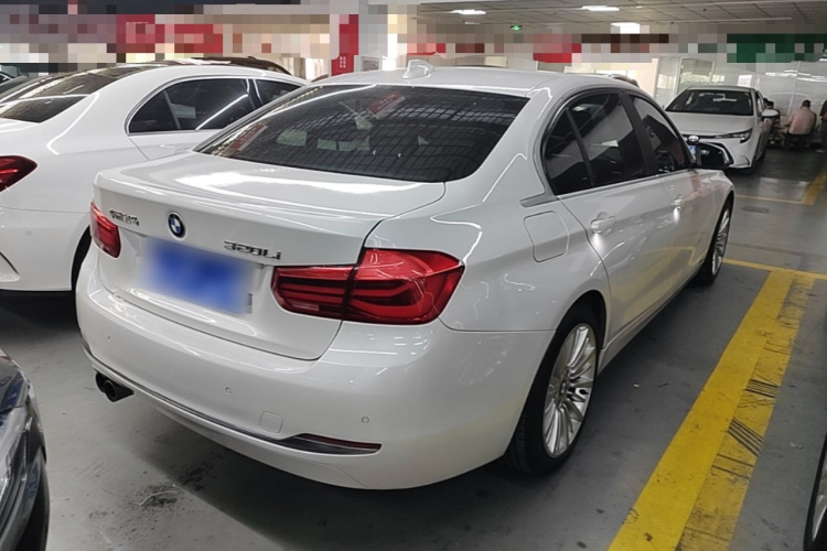 BMW 3 Series 2018 car image #7
