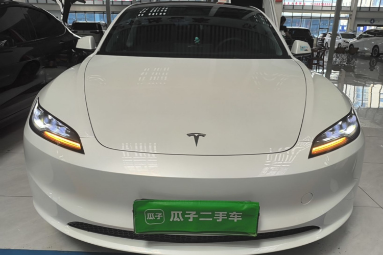 Tesla Model 3 2024 car image #3
