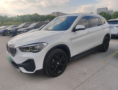 BMW X1 2021 BMW X1 2021 car image