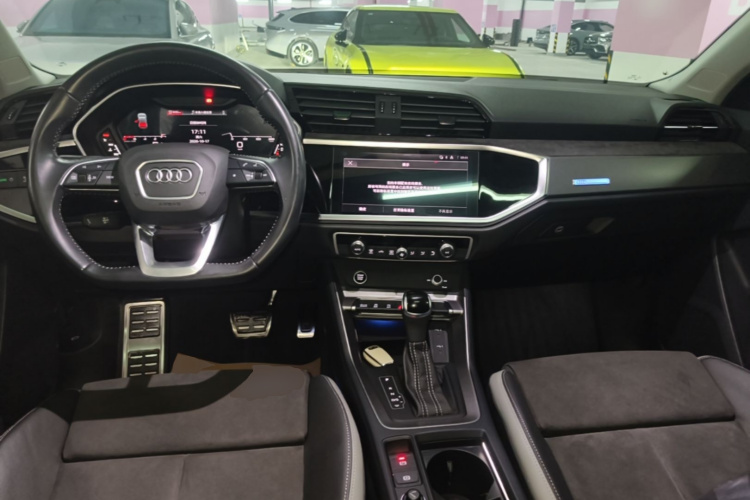Audi Q3 2022 #10 Audi Q3 2022 car image #10