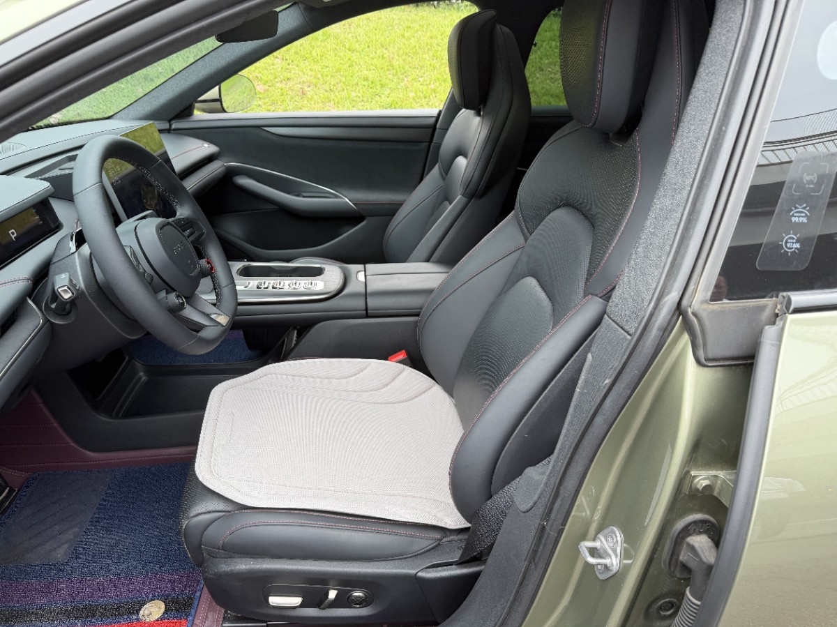 MI SU7 2025 immagine di auto #7