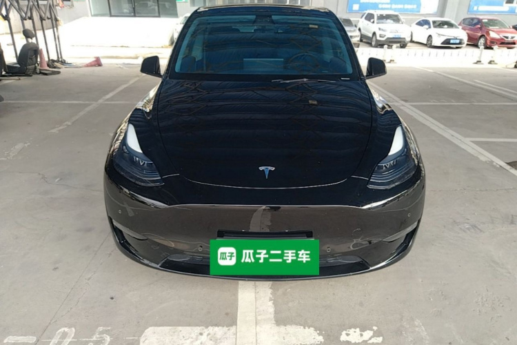 Tesla Model Y 2021 car image #3