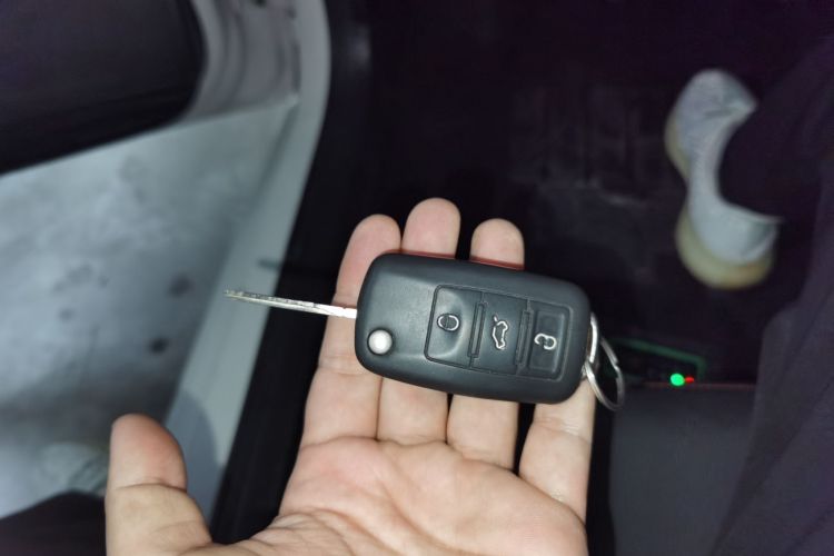 Volkswagen Santana 2018 car image #9