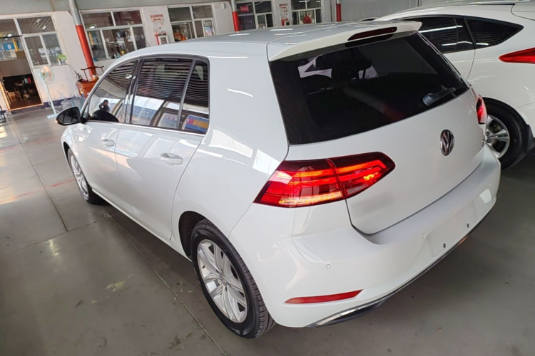 Volkswagen Golf 2018 #5 Volkswagen Golf 2018 car image #5