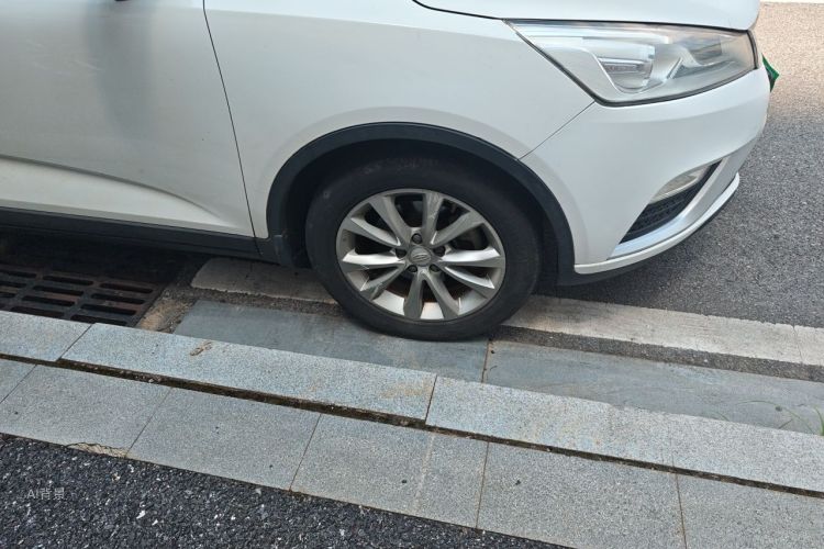 GEELY Emgrand GS 2018 car image #9