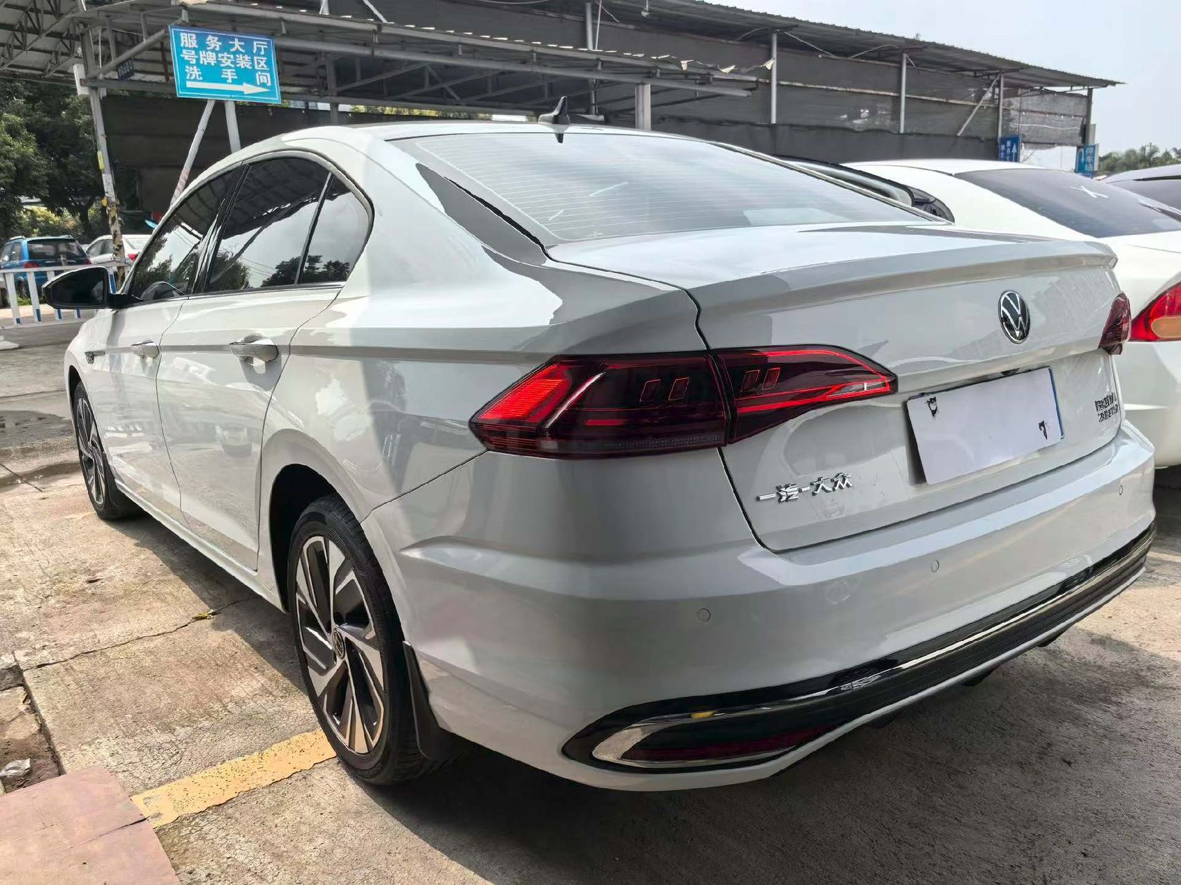 Volkswagen Bora 2023 car image #6