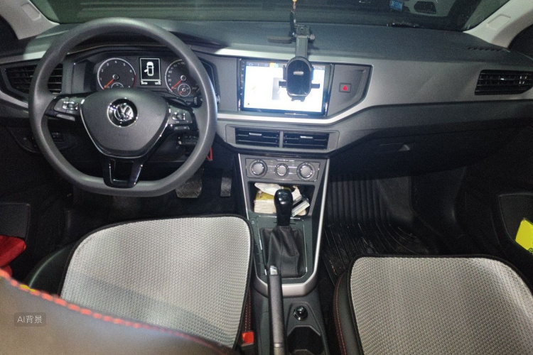 Volkswagen Polo 2019 car image #11
