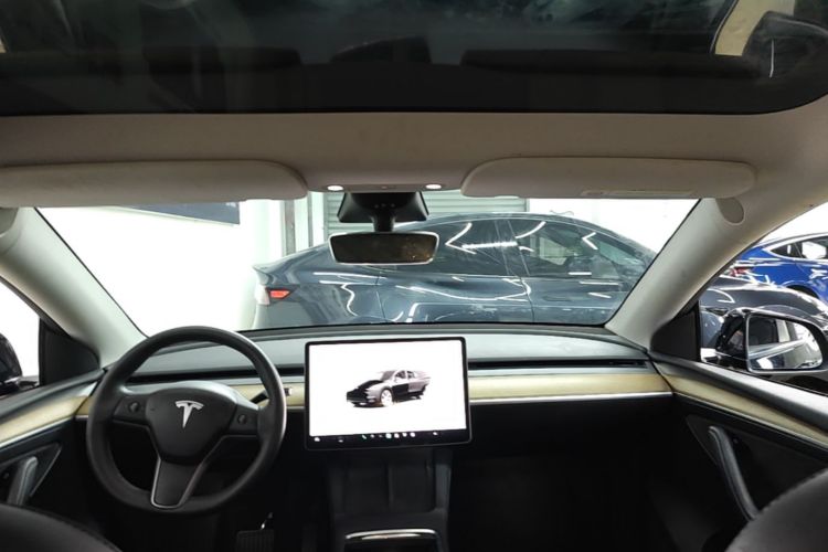 Tesla Model Y 2023 #18 Tesla Model Y 2023 car image #18