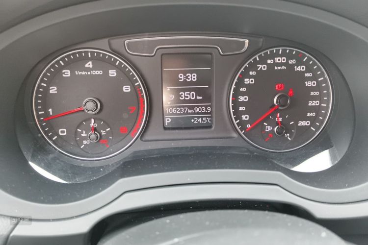 Audi Q3 2016 #14 Audi Q3 2016 car image #14