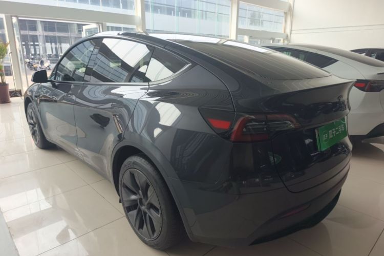 Tesla Model Y 2024 car image #5