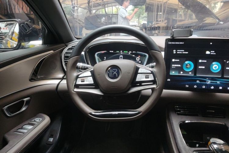 BYD Han 2022 car image #11