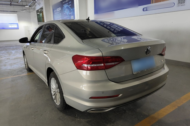 Volkswagen Lavida 2019 car image #5