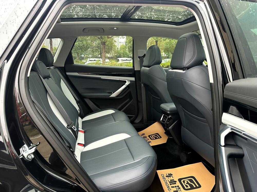 GEELY Boyue L 2024 car image #18
