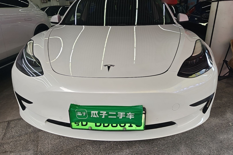 Tesla Model 3 2021 car image #3