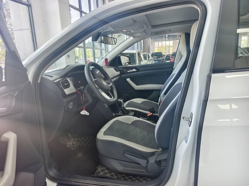 Volkswagen Tharu 2025 #4 Volkswagen Tharu 2025 car image #4