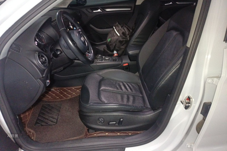 Audi A3 2015 car image #17