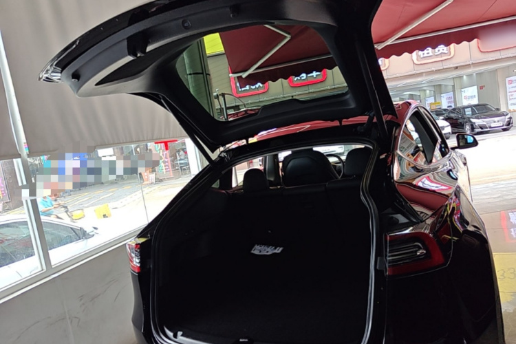 Tesla Model Y 2022 #19 Tesla Model Y 2022 car image #19